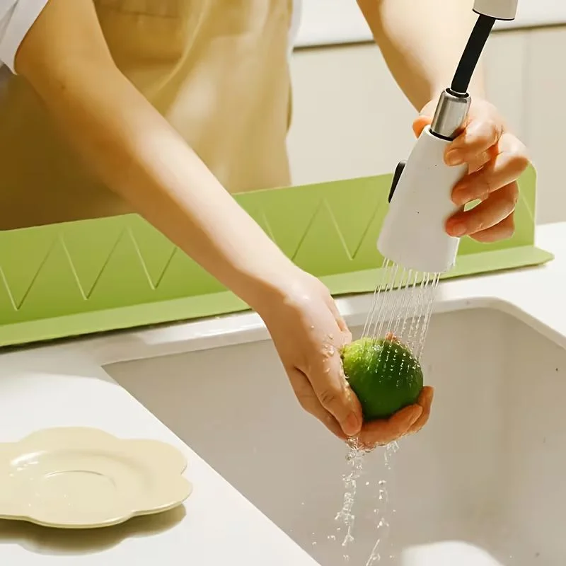 Silicone Sink Water Splash Guard – Flexible Countertop Barrier for Kitchen & Bathroom